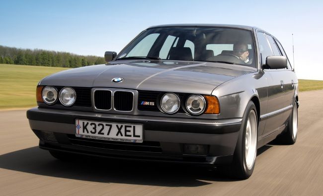 Подбор аккумулятора BMW M5 (E34) Touring в магазине 8 926 257-4321